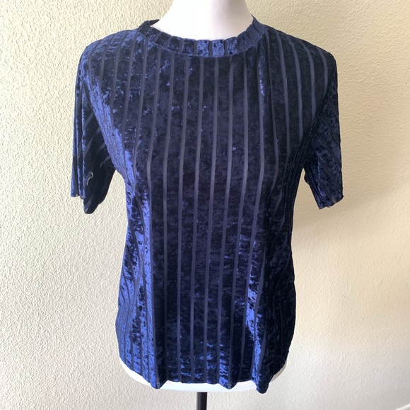 3/$15 Velvet Mesh Vertical Stripe Short Sleeve Tee - Picture 5 of 9